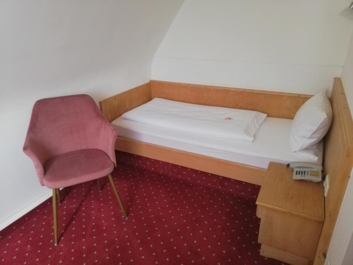 Landhotel Oelmuehle Mombris Ngoại thất bức ảnh