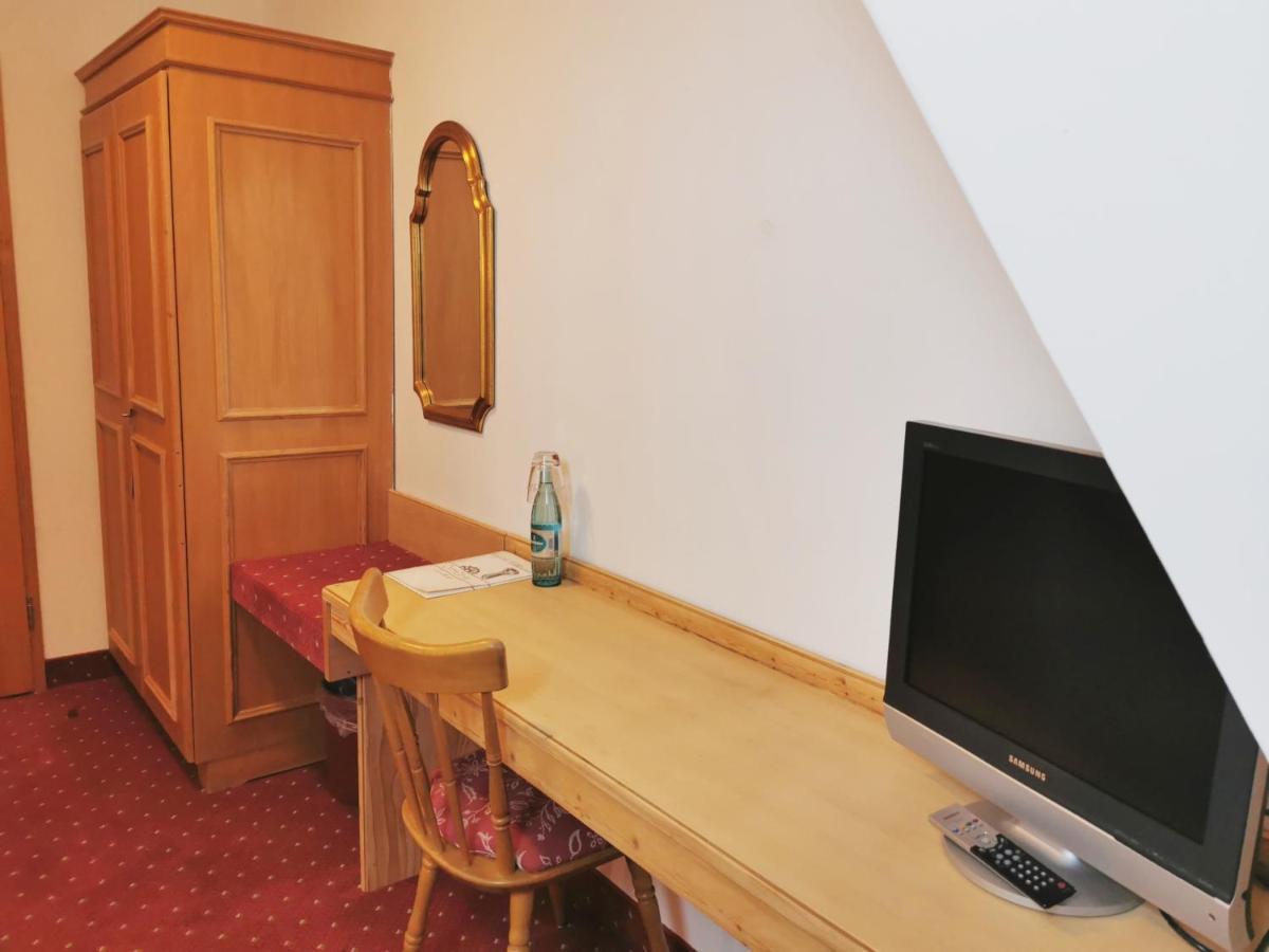 Landhotel Oelmuehle Mombris Ngoại thất bức ảnh