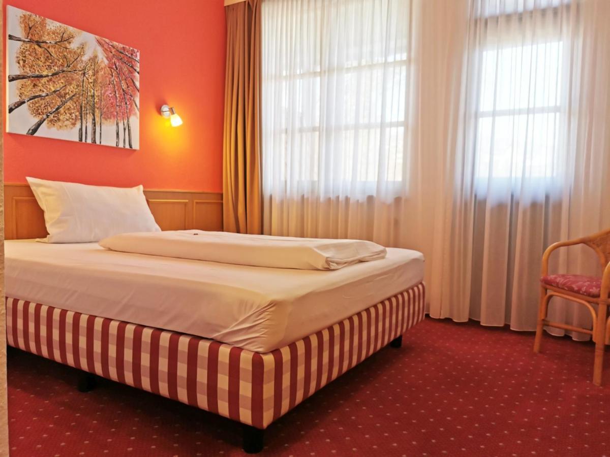 Landhotel Oelmuehle Mombris Ngoại thất bức ảnh