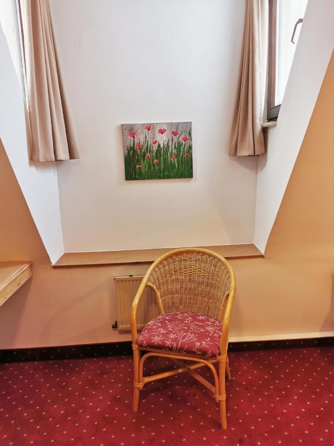 Landhotel Oelmuehle Mombris Ngoại thất bức ảnh
