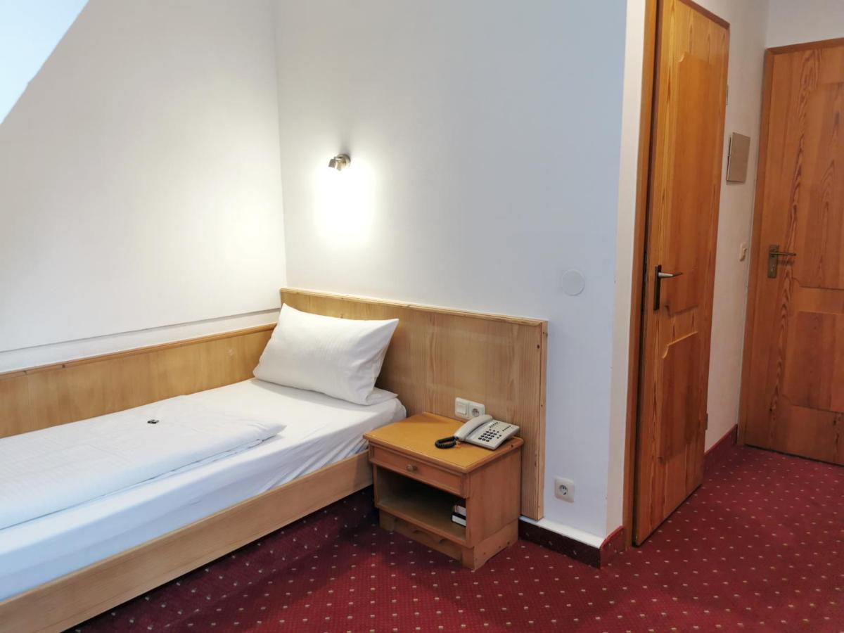 Landhotel Oelmuehle Mombris Ngoại thất bức ảnh