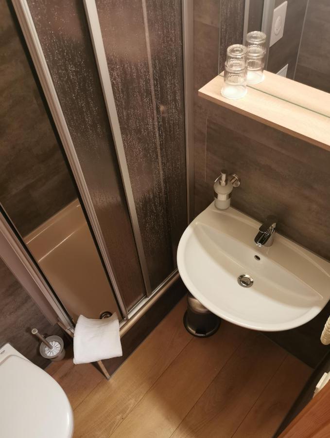 Landhotel Oelmuehle Mombris Ngoại thất bức ảnh