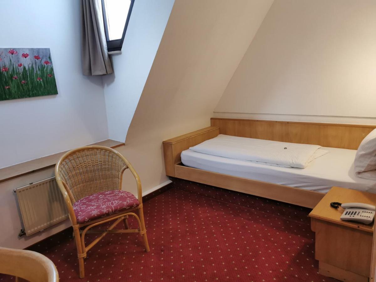 Landhotel Oelmuehle Mombris Ngoại thất bức ảnh