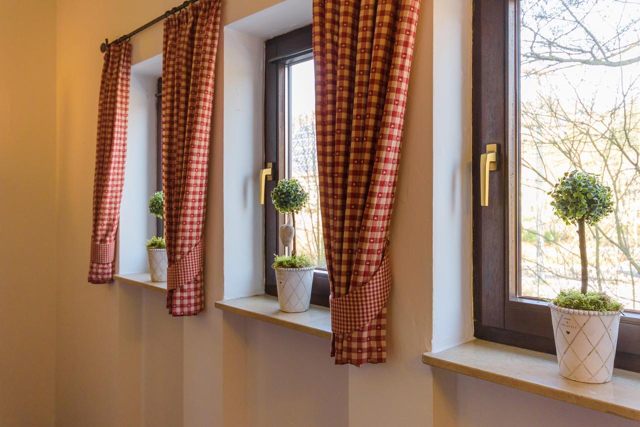 Landhotel Oelmuehle Mombris Ngoại thất bức ảnh